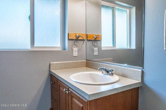 3119 Spring Creek Way, Sandpoint, ID 83864