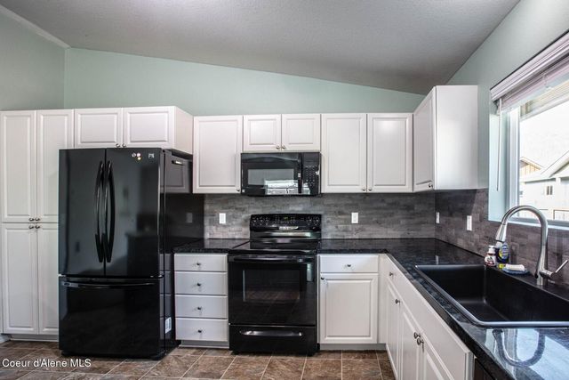 3119 Spring Creek Way, Sandpoint, ID 83864