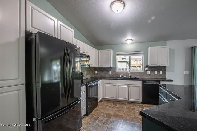 3119 Spring Creek Way, Sandpoint, ID 83864