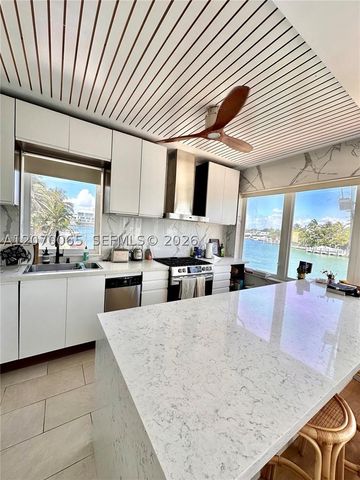 4710 Pine Tree Dr 49, Miami Beach, FL 33140
