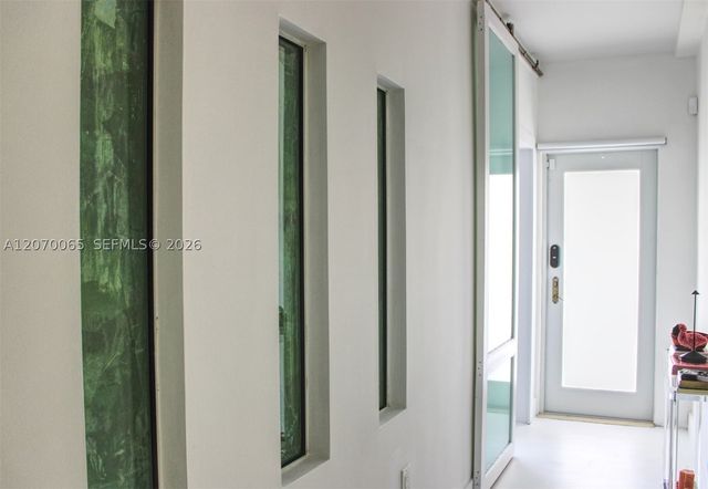 4710 Pine Tree Dr 49, Miami Beach, FL 33140