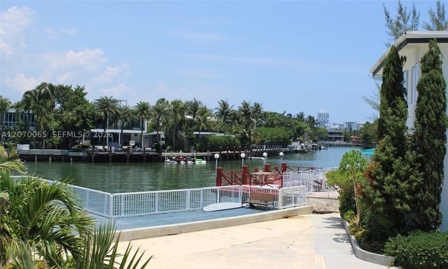 4710 Pine Tree Dr 49, Miami Beach, FL 33140