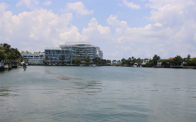4710 Pine Tree Dr 49, Miami Beach, FL 33140
