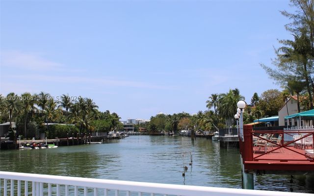 4710 Pine Tree Dr 49, Miami Beach, FL 33140