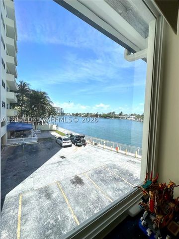 4710 Pine Tree Dr 49, Miami Beach, FL 33140