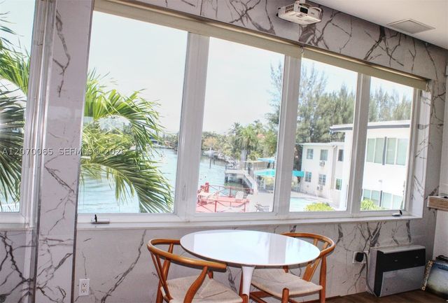 4710 Pine Tree Dr 49, Miami Beach, FL 33140