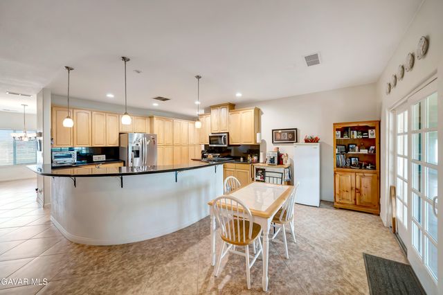 7306 W Avenue A 8, Lancaster, CA 93536