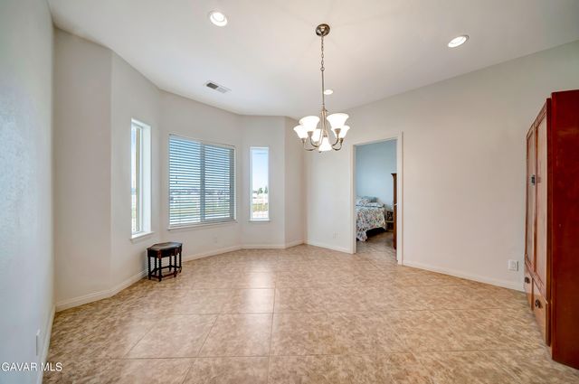 7306 W Avenue A 8, Lancaster, CA 93536
