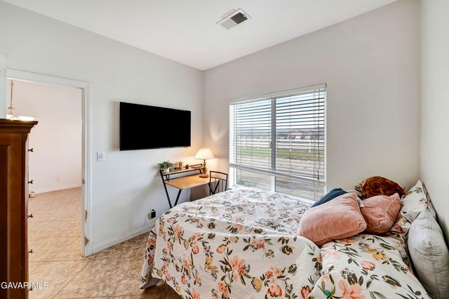 7306 W Avenue A 8, Lancaster, CA 93536