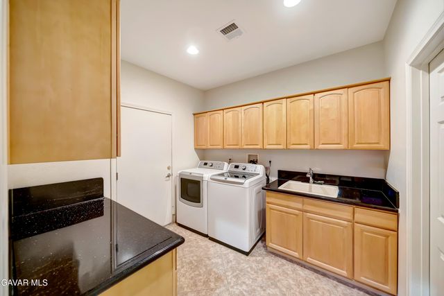 7306 W Avenue A 8, Lancaster, CA 93536