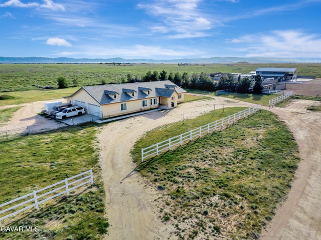 7306 W Avenue A 8, Lancaster, CA 93536