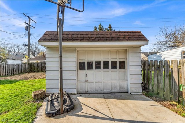 14721 Harley Avenue, Cleveland, OH 44111