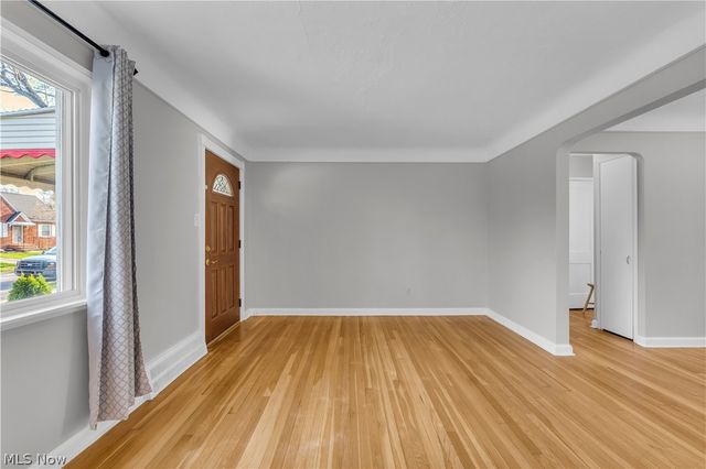 14721 Harley Avenue, Cleveland, OH 44111