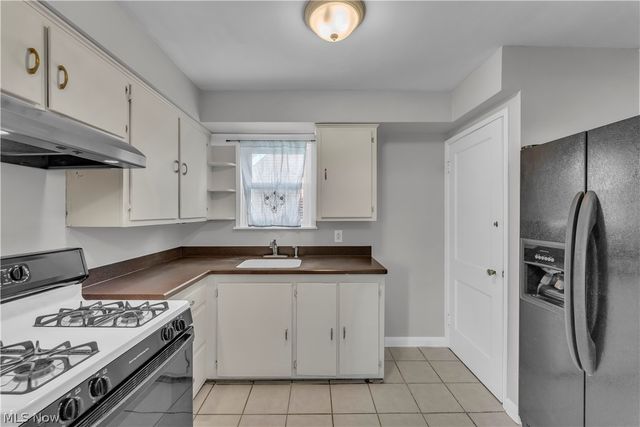 14721 Harley Avenue, Cleveland, OH 44111