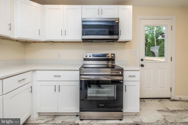 265 S MOUNT AIRY RD, Coatesville, PA 19320
