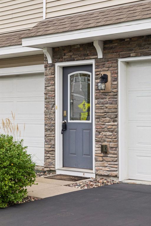 8757 Granite Lane, Woodbury, MN 55129 — photo 2