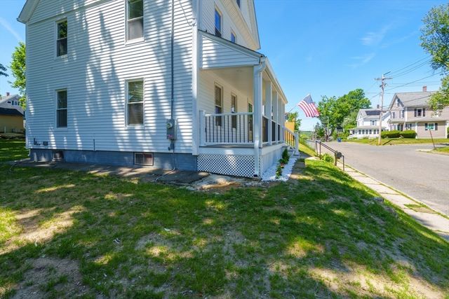 10 Walnut St, Ware, MA 01082