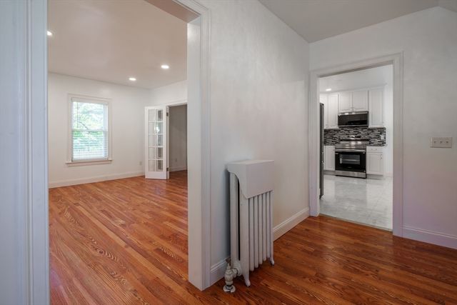 10 Walnut St, Ware, MA 01082