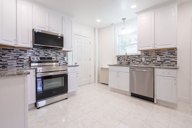 10 Walnut St, Ware, MA 01082