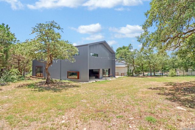 401 BUFFALO SPRINGS SPUR, New Braunfels, TX 78132