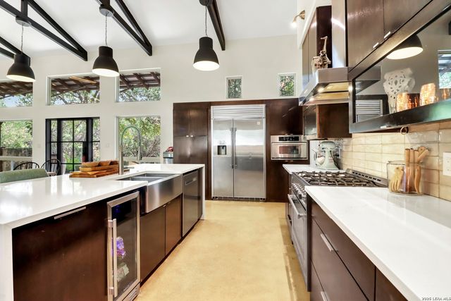 401 BUFFALO SPRINGS SPUR, New Braunfels, TX 78132