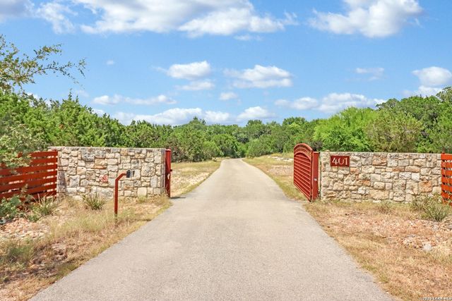 401 BUFFALO SPRINGS SPUR, New Braunfels, TX 78132