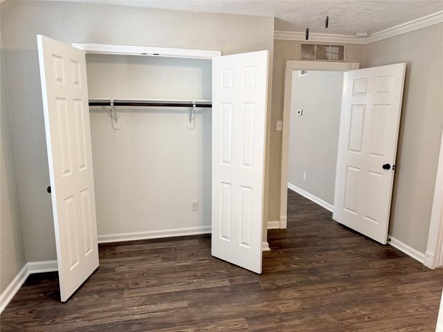 218 W 15th Street F, Houston, TX 77008