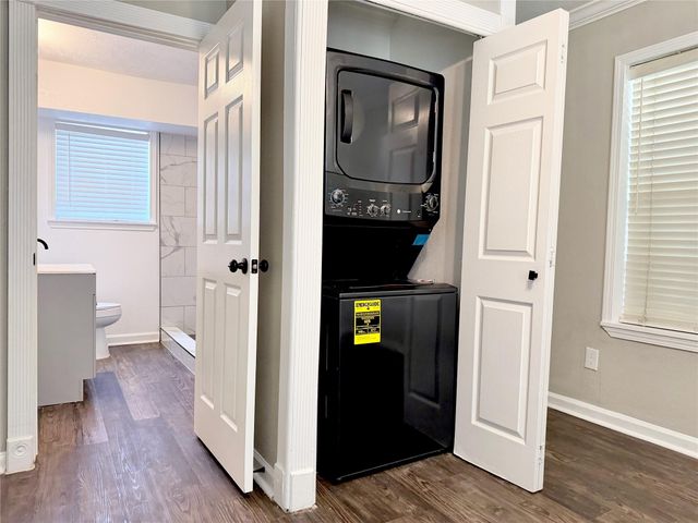 218 W 15th Street F, Houston, TX 77008