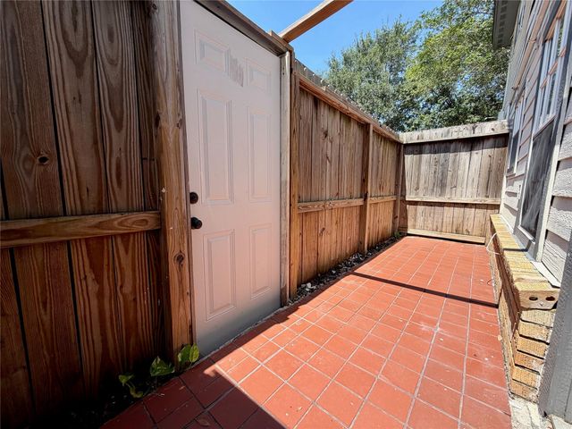 218 W 15th Street F, Houston, TX 77008