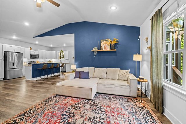 68 Elizabeth Drive, Bella Vista, AR 72715