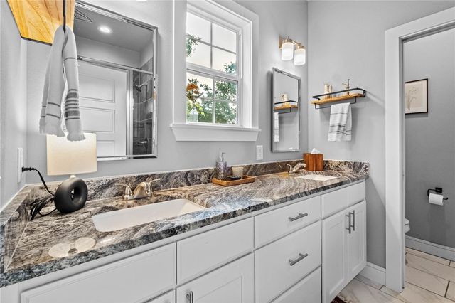 68 Elizabeth Drive, Bella Vista, AR 72715