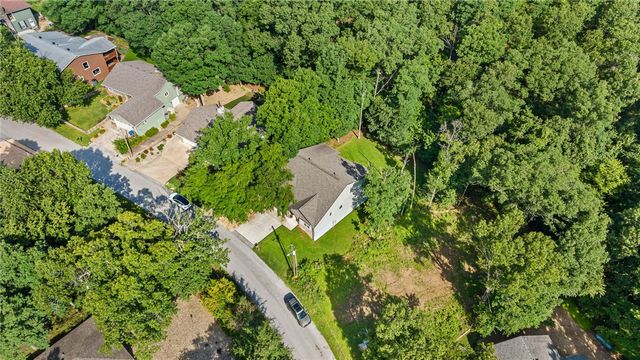 68 Elizabeth Drive, Bella Vista, AR 72715