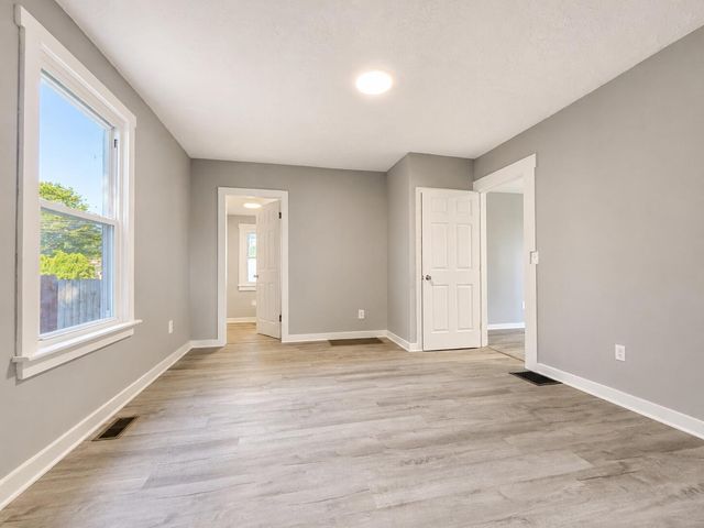 23 N Douglas Avenue 23 N Douglas Avenue, Springfield, OH 45503