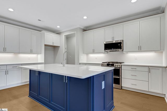 73 Hensley Road, Greenville, SC 29607