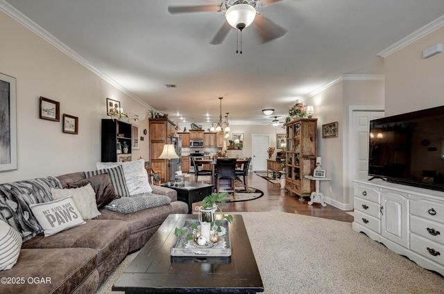 1448 Quail Place Place, Carthage, MO 64836