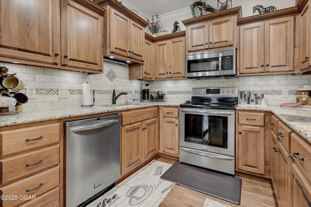 1448 Quail Place Place, Carthage, MO 64836