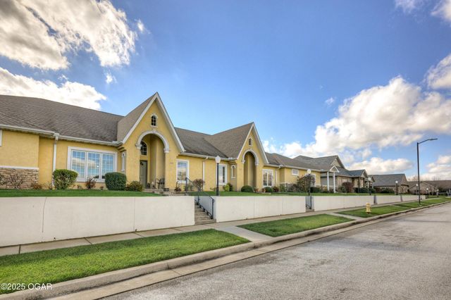 1448 Quail Place Place, Carthage, MO 64836