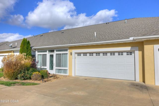 1448 Quail Place Place, Carthage, MO 64836