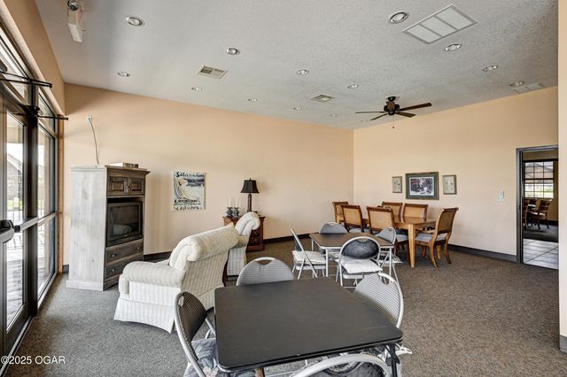 1448 Quail Place Place, Carthage, MO 64836