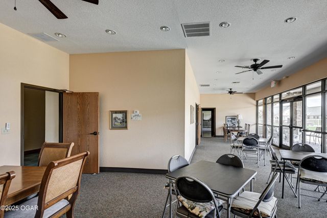 1448 Quail Place Place, Carthage, MO 64836