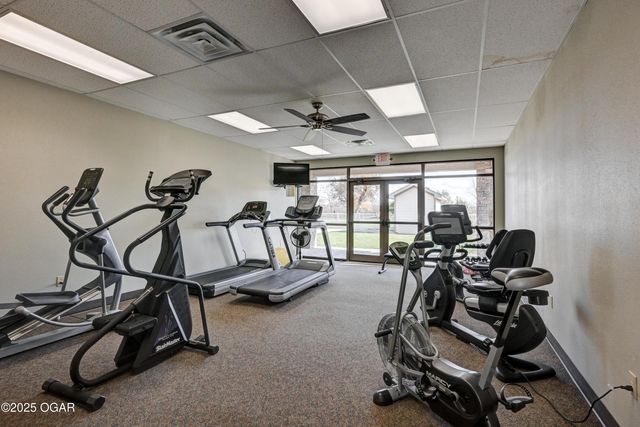 1448 Quail Place Place, Carthage, MO 64836