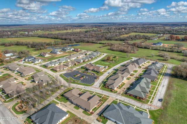 1448 Quail Place Place, Carthage, MO 64836