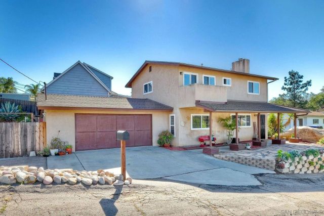 8653 Willow Ter, Santee, CA 92071