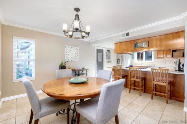 8653 Willow Ter, Santee, CA 92071