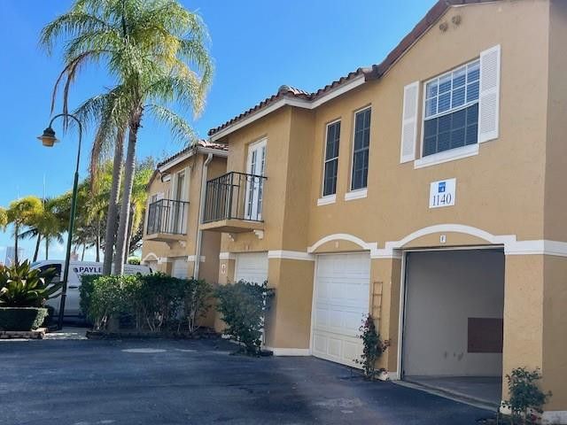 1140 Lake Shore Drive 206, Lake Park, FL 33403