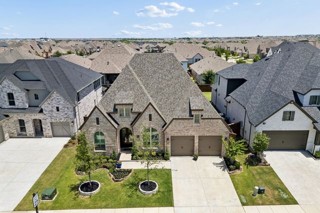 1404 Buttercup Avenue, Aubrey, TX 76227