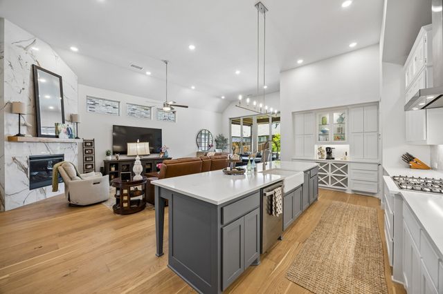 1404 Buttercup Avenue, Aubrey, TX 76227