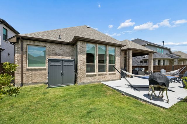 1404 Buttercup Avenue, Aubrey, TX 76227