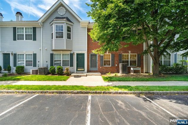 2249 Margaret Court, Mahwah, NJ 07430