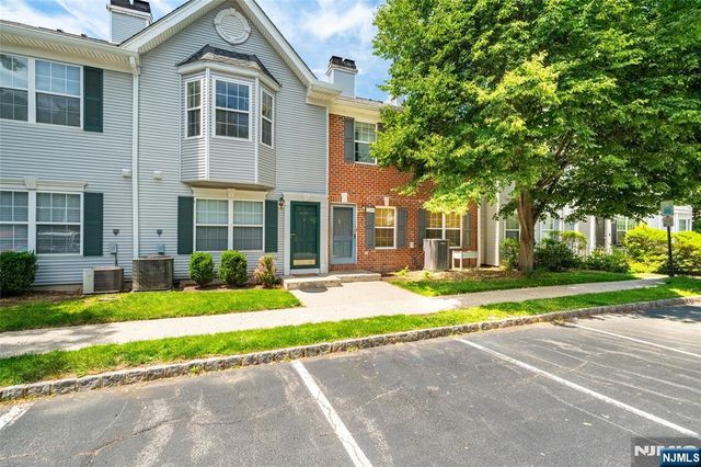 2249 Margaret Court, Mahwah, NJ 07430
